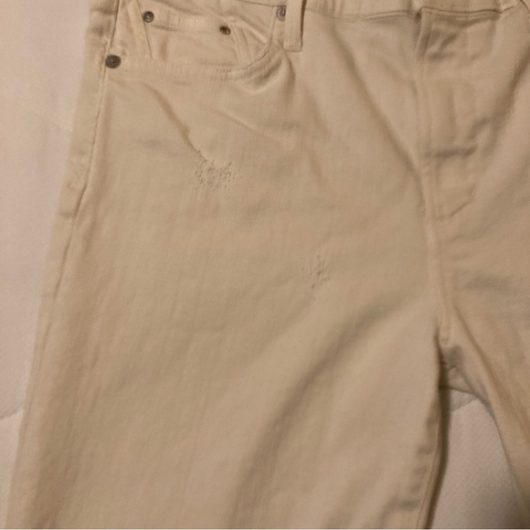 Citizens of Humanity Rocket Crop Highrise Skinny | Size 32 | Cream | Distressed - Picture 10 of 11
